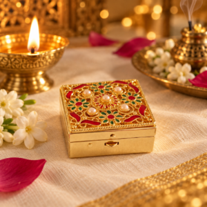 Cajita Familiar Shubh-Labh en ambientación ritual con flores, luz dorada y símbolos de bendición para el hogar.